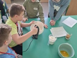 Rok szkolny 2024-2025 - 068 - Pierwszy dzień wiosny na słodko